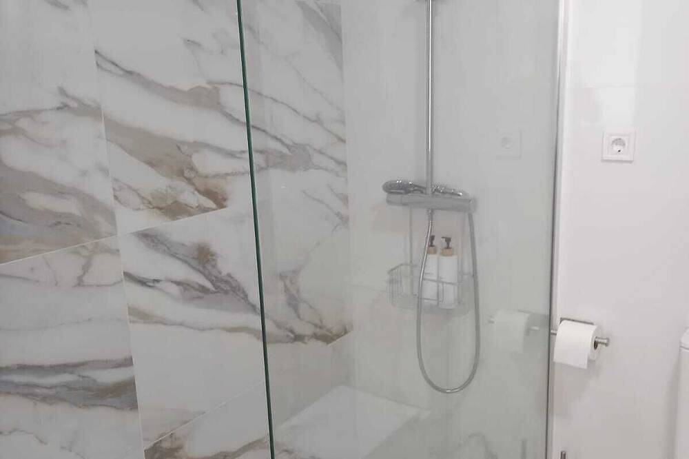 Entire apartment, Vaniria-Marzan Apartment New in Foz, Galician Coast