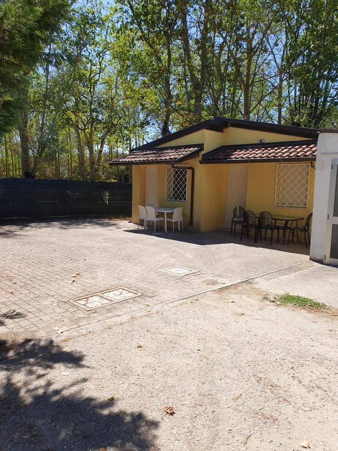 Ferienwohnung für 4 Personen, mit Garten und Ausblick in Lido di Volano