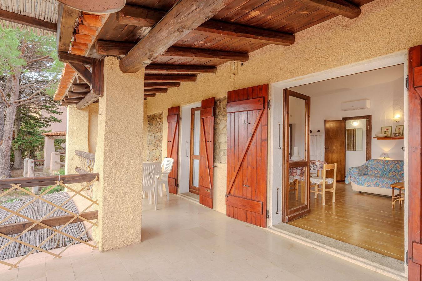 Casa vacanze 'Burricheddu 1' con terrazza privata, Wi-Fi e aria condizionata in Baia Caddinas, Golfo Aranci