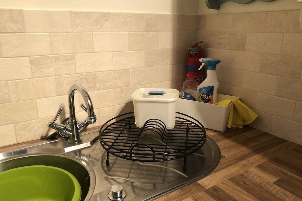 All yours Bright & airy cosy 1 bedroom apartment situated in its own woodland in Dorset