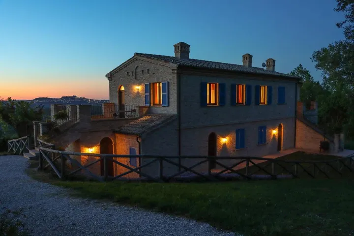 Casa vacanza per 5 persone, con giardino e panorama, con animali domestici - 1