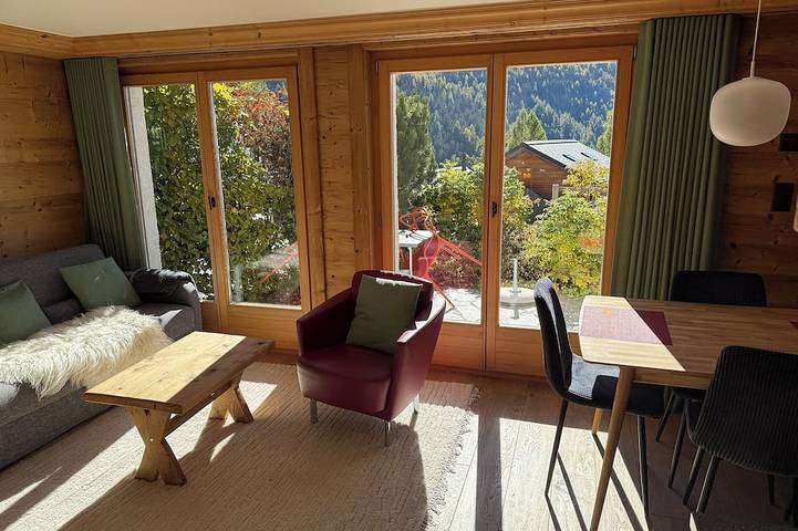Wunderschöne 48 m2 grosse Wohnung von hohem Standard für 2 Personen. Geräumige 1.5-Zimmerwohnung im in Chandolin, Anniviers