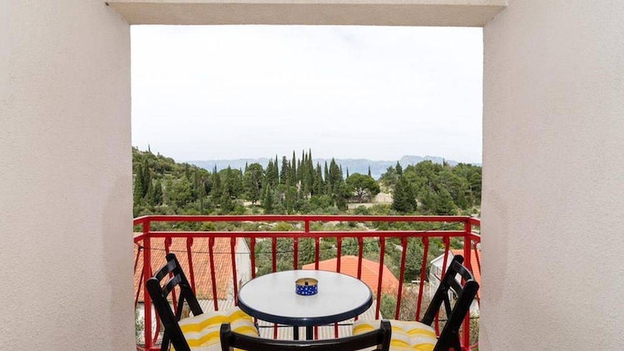 Ganze Ferienwohnung, Ferienwohnung für 5 Personen mit Balkon in Trpanj, Peljesac