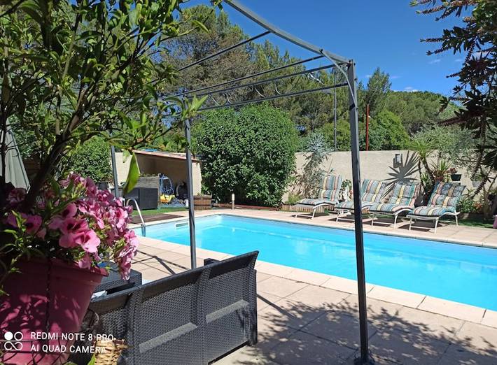 Chambre d’hôte pour 2 personnes, avec piscine et jardin, animaux acceptés à Gallargues-le-Montueux