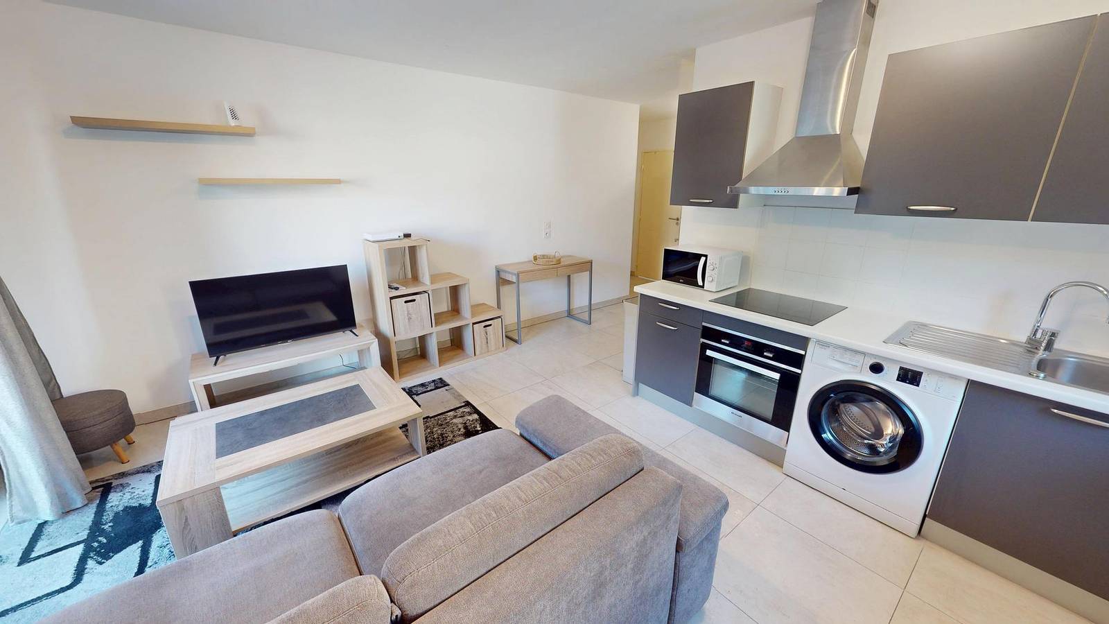 Ganze Ferienwohnung, Charming 2-room apartment with balcony, mountain view and garage near the center in Roquebrune-Cap-Martin, Nizza und Umgebung