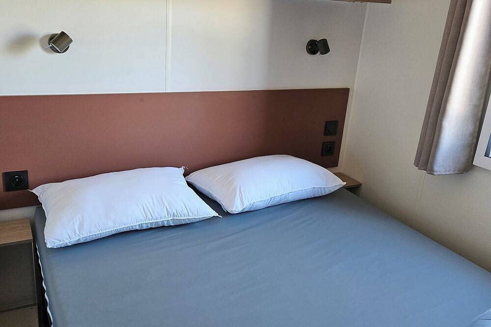Mobil Home Climatisé 6 Personnes Camping la Falaise 4 in Narbonne Plage, Narbonne