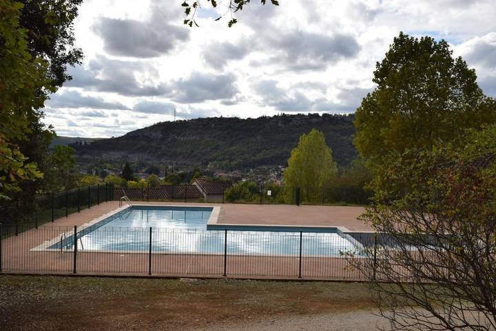 Location de vacances pour 5 personnes, avec piscine ainsi que vue et jardin, animaux acceptés à Cajarc - 3