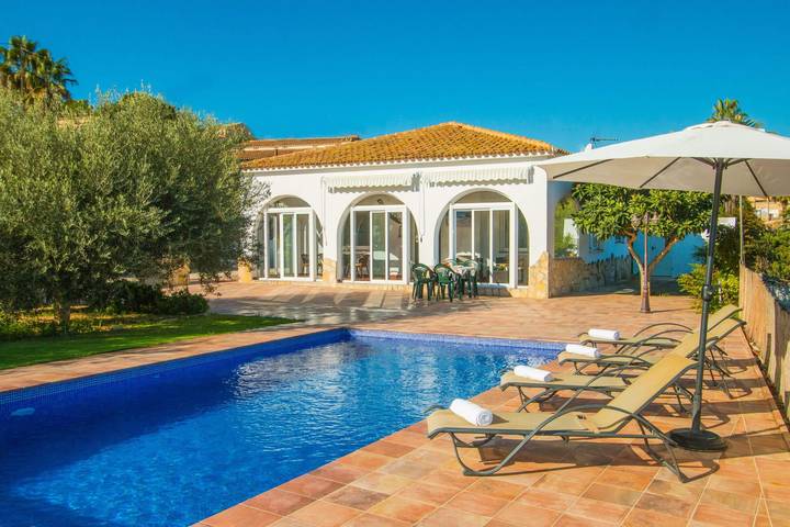 Casa rural para 6 personas, con terraza y jardín, Se admiten mascotas en Benisa