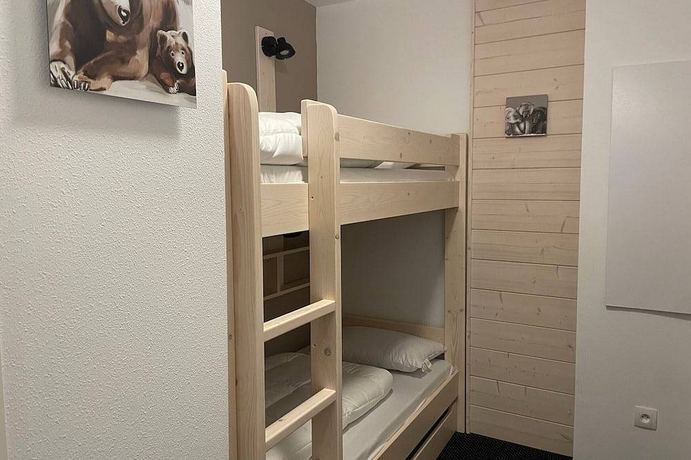 Appartement entier, Studio cabine à Gourette, 6 pers, piscine, animaux admis in Gourette, Eaux-Bonnes