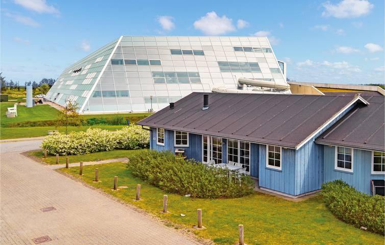 Ferienhaus für 8 Personen, mit Terrasse und Whirlpool sowie Garten und Seeblick in Filsø See
