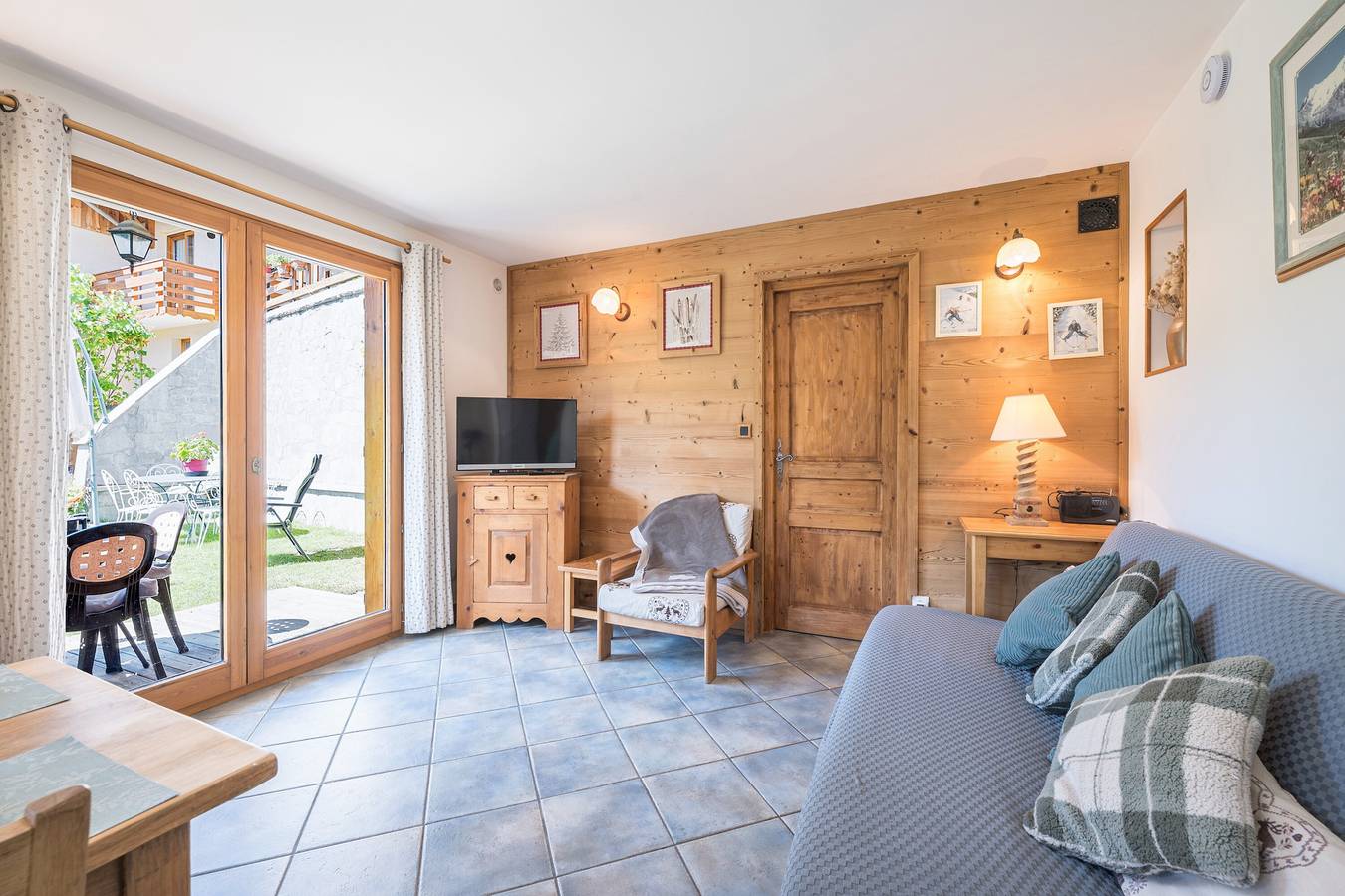 Chalet 'La Mouliniere 2' with Mountain View, Private Garden and Wi-Fi in Valloire, Saint-Jean-de-Maurienne region