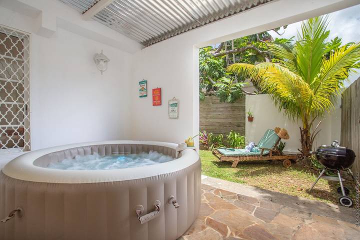 Location de vacances pour 10 personnes, avec balcon et jardin à Le Robert - 2