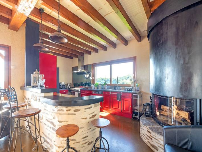 Location de vacances pour 6 personnes, avec balcon et piscine, adapté aux familles à Altillac - 4