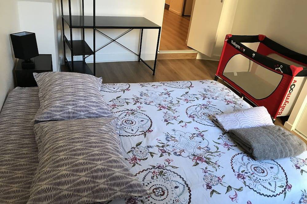 Appartement entier, 3 chambres en lit double dans un appartement entièrement rénové, Clim,<br>lit bébé in Clermont-Ferrand, Parc naturel régional des Volcans d'Auvergne