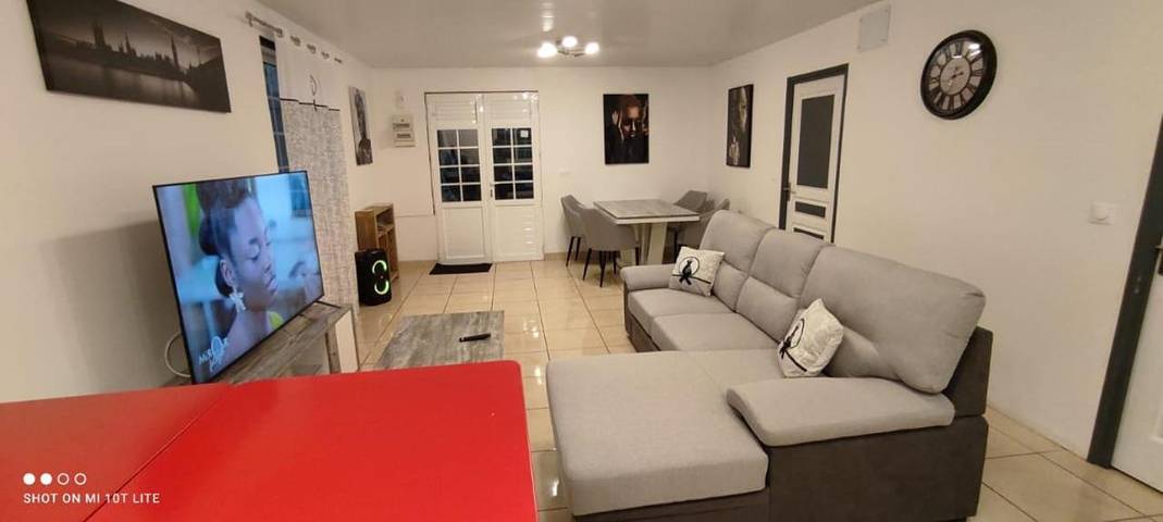 Location de vacances pour 4 personnes, avec piscine ainsi que jacuzzi et jardin à Le Lamentin - 2