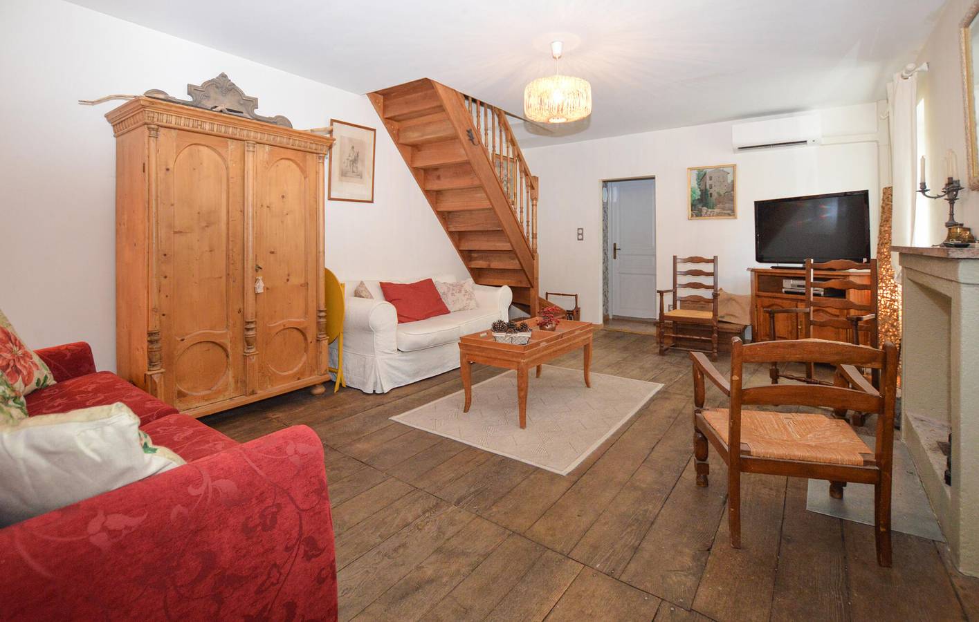 Ganze Ferienwohnung, Gemütliche Wohnung 2km von Cozzano - Parkplatz, Terrasse & AC in Ciamannacce, Regionaler Naturpark Korsika