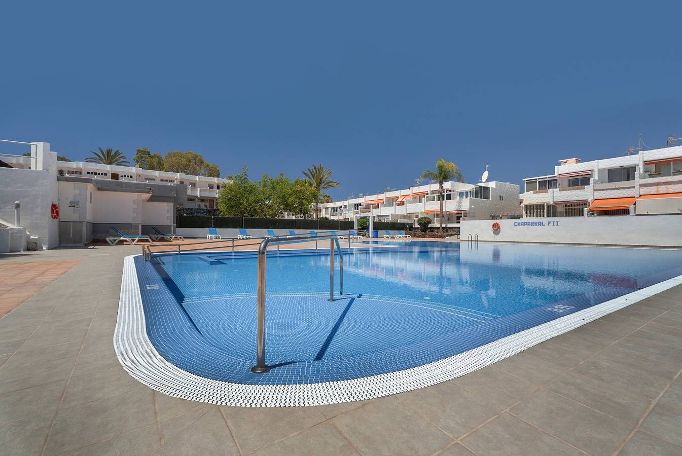 Gehele studio, Vakantie Studio 'A T Suite' met gedeeld zwembad en Wi-Fi in Costa del Silencio, Arona