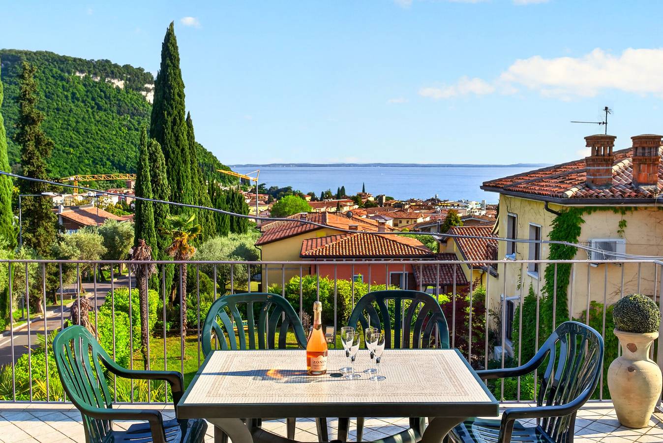 Holiday Rental for 6 People in Garda, Garda Mountains