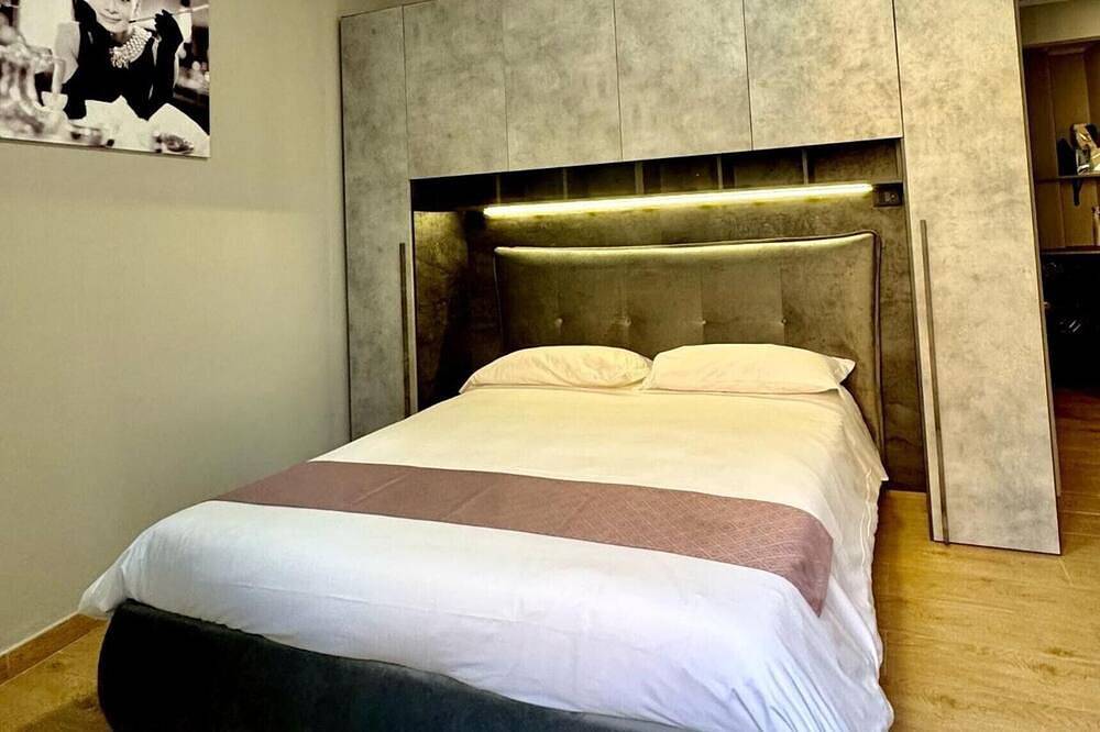 Entire apartment, Apartment 'Casa Magenta  4' with Wi-Fi and Air Conditioning in Valeggio sul Mincio, Verona Province