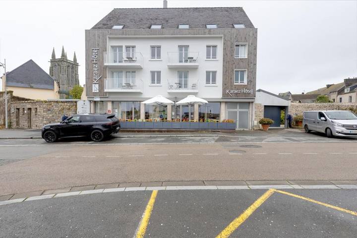 Hôtel pour 2 personnes, avec terrasse, animaux acceptés à Carhaix-Plouguer - 4