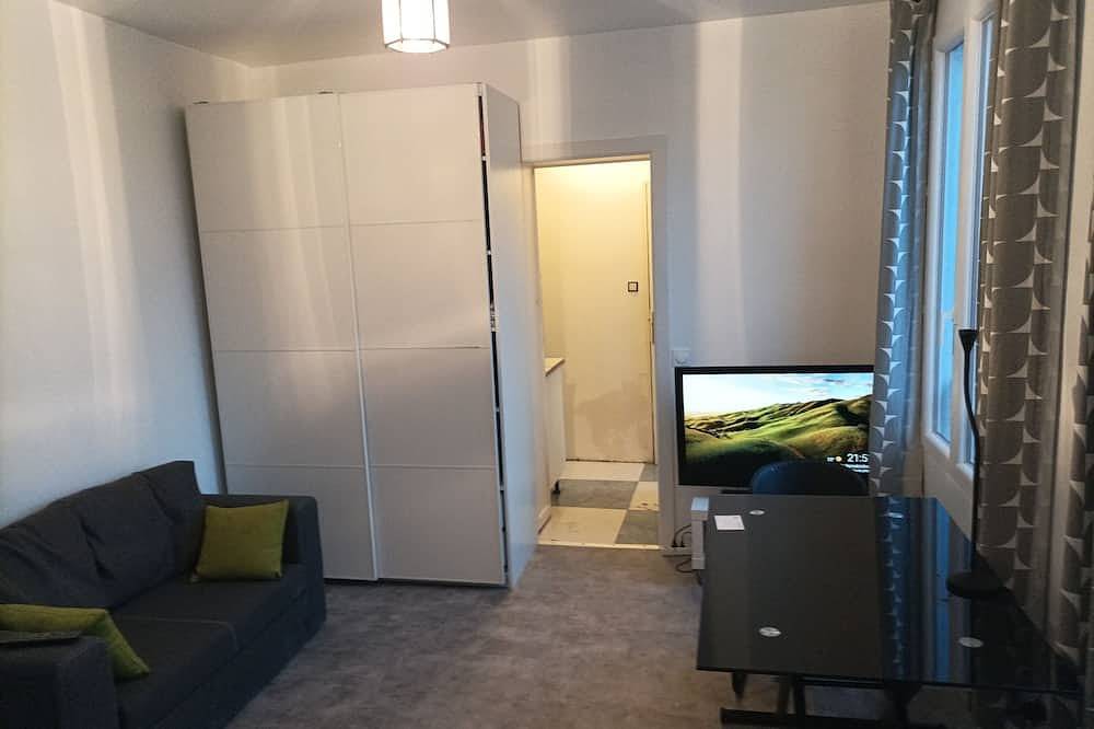 Apartamento entero, Studio in the center of Gennevilliers village in Gennevilliers, Altos del Sena
