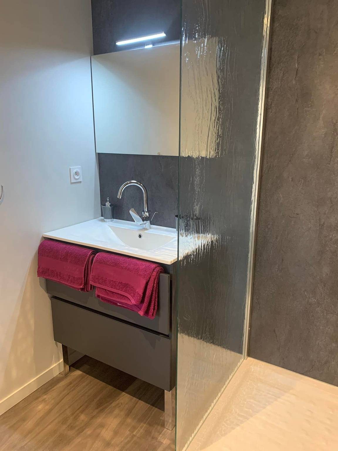 Kamer 'Domaine De Jarentin – Chambre Rubis' met Privéterras, Balkon en Wi-Fi, foto 7
