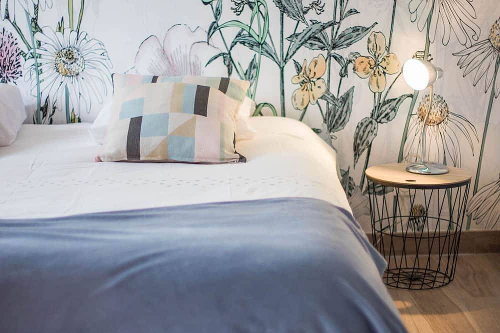Longère rénovée avec charme, 5 chambres, grand jardin, proche du village, idéale pour 15 pers. in Saint-Léonard-des-Bois, Parc naturel régional Normandie-Maine