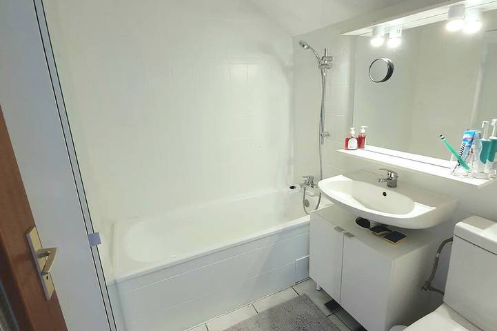 Appartement entier, Duplex proche de l'aéroport Gva, de l'Onu, de l'Oms, de Palexpo in Ferney-Voltaire, Gex
