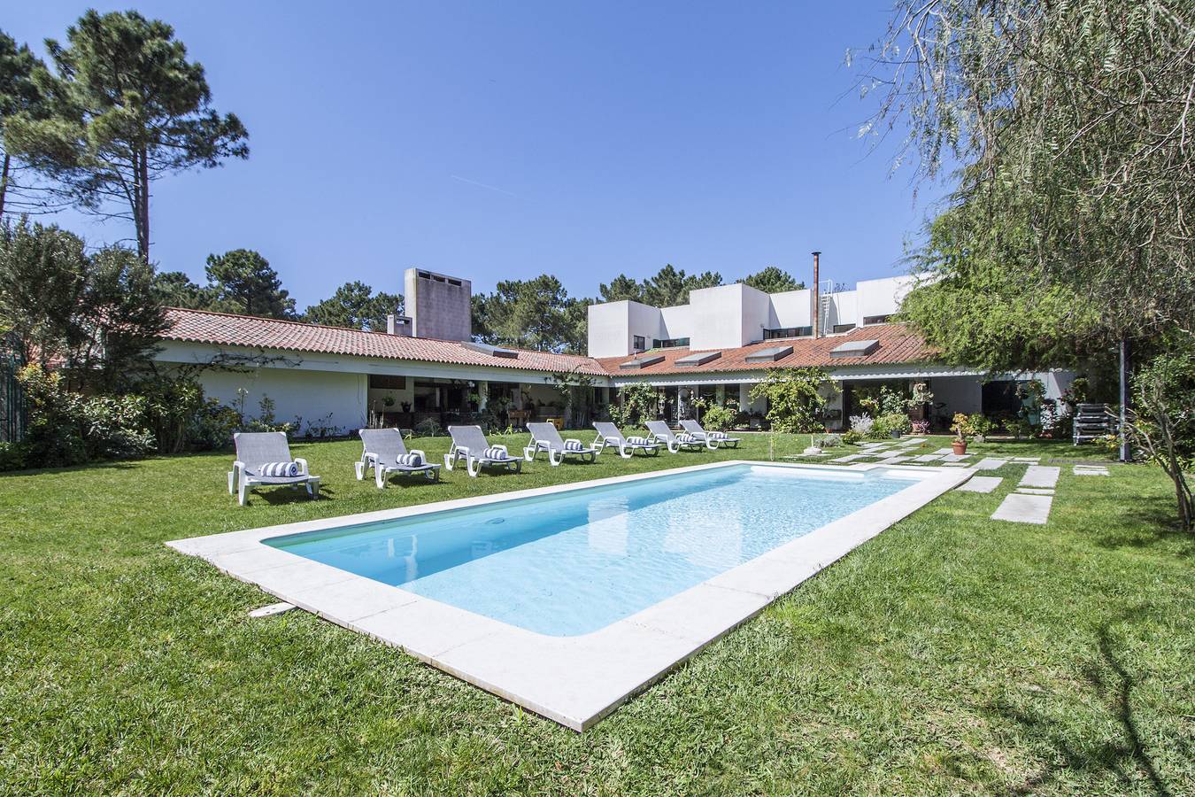 Villa do Cisne in Aroeira, Charneca de Caparica e Sobreda
