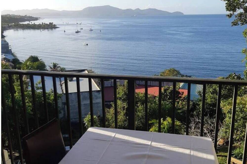 Apartamento entero, Cosy accommodation with sea view, private beach and pool access in Schoelcher, Martinica