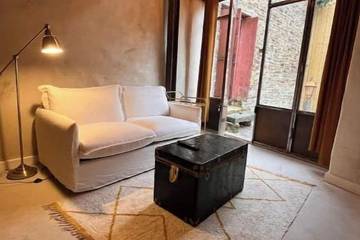 Gîte pour 3 personnes, avec piscine et jacuzzi, animaux acceptés à Dol-de-Bretagne
