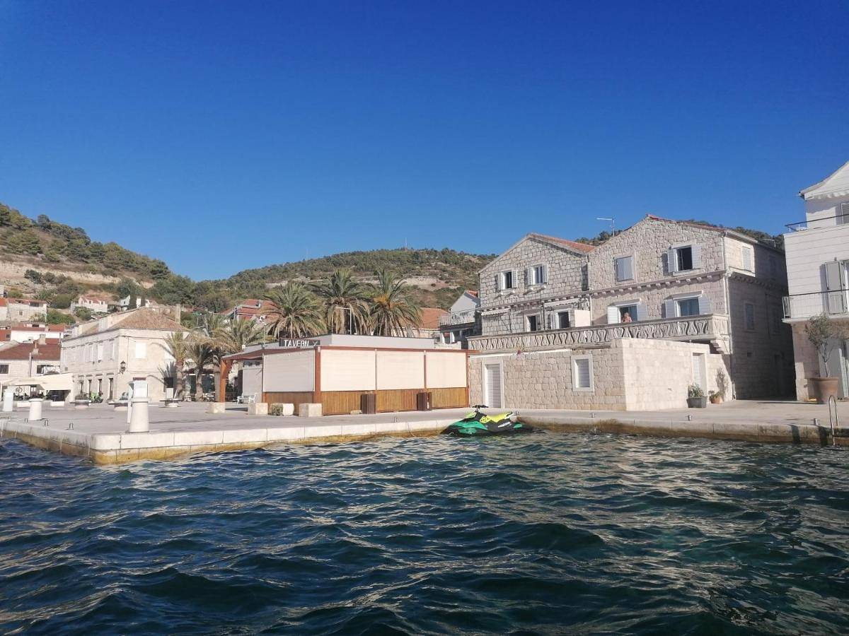 Heritage Rooms Kut in Ville de Vis, Vis (Dalmatia)