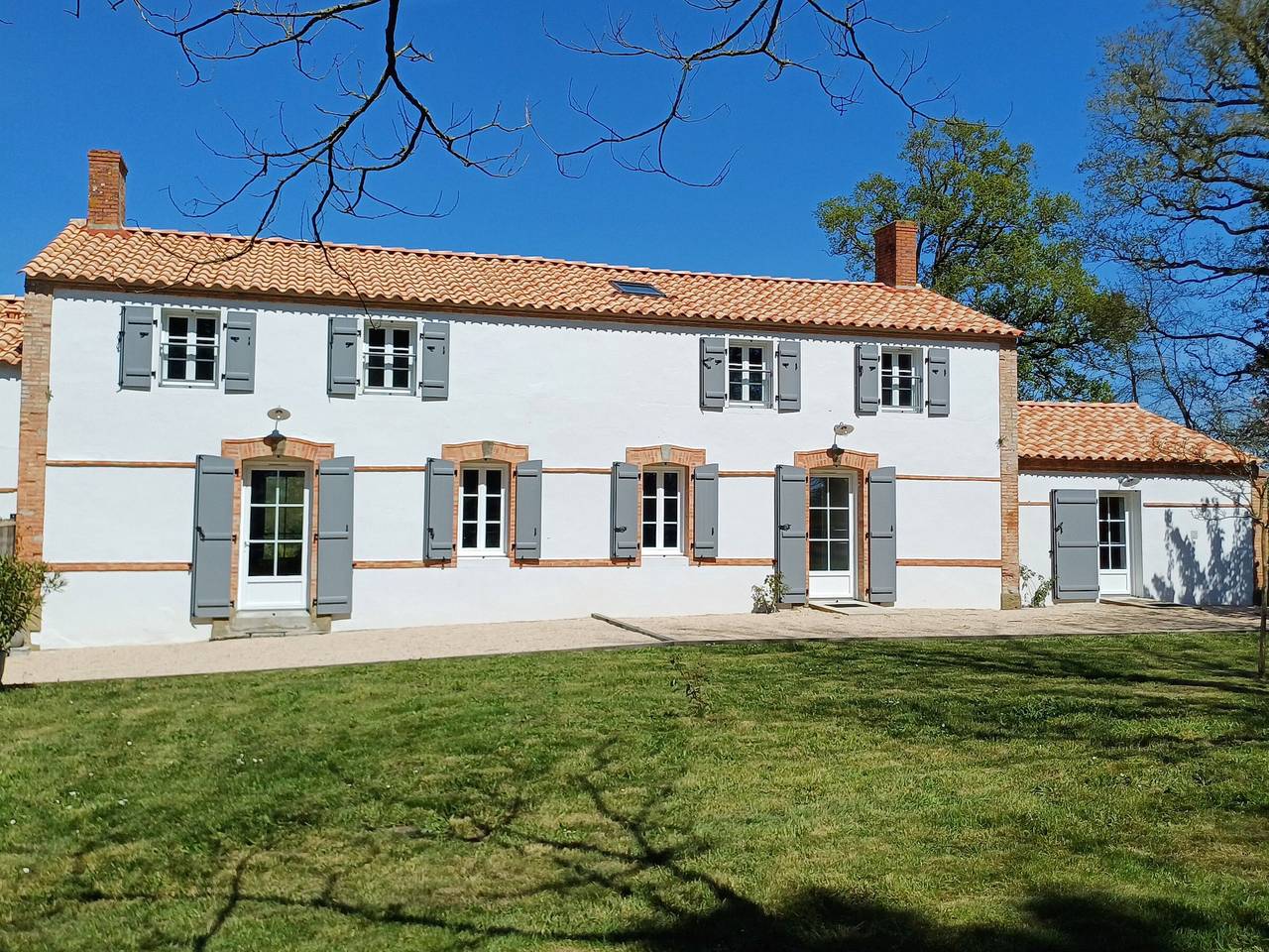 Maison familiale avec babyfoot et piscine chauffée in Soullans, Vallée de la Loire