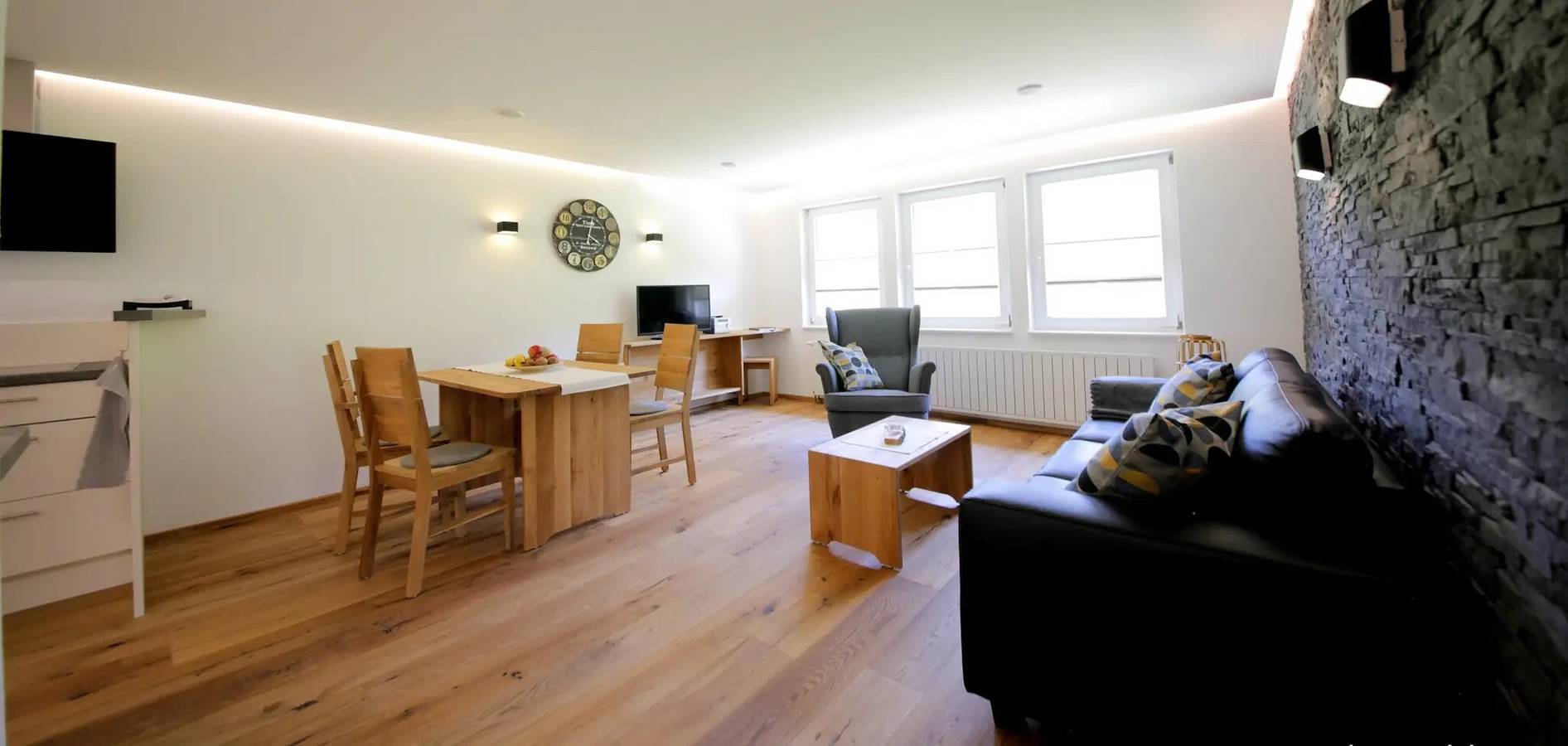 Ganze Wohnung, Ferienwohnung 'Abendgrund' mit privater Terrasse, Gemeinschaftsgarten und Wlan in Unterkirnach, Mittlerer Schwarzwald