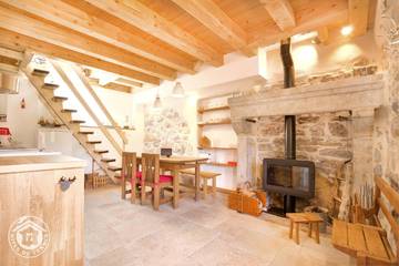 Gîte pour 6 Personnes dans La Féclaz, Les Déserts, Photo 4