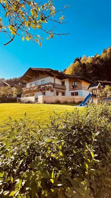 Hütte für 8 Personen, mit Ausblick und Garten sowie Sauna in Leogang