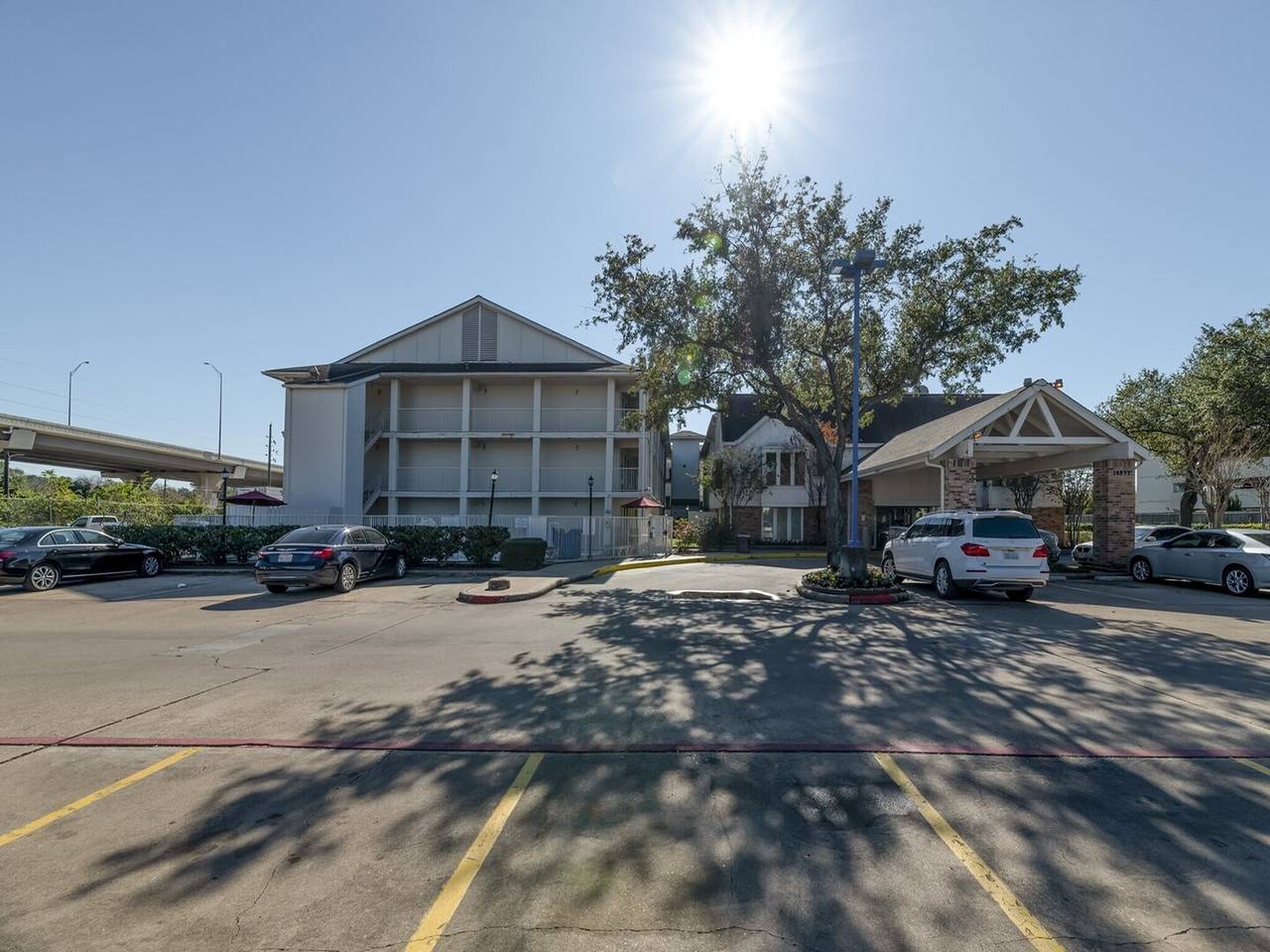 Cama King Accesible in Houston, Condado de Harris