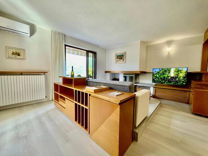 Location de vacances pour 7 personnes, avec piscine et vue ainsi que jardin et vue sur le lac dans Nesso - 3