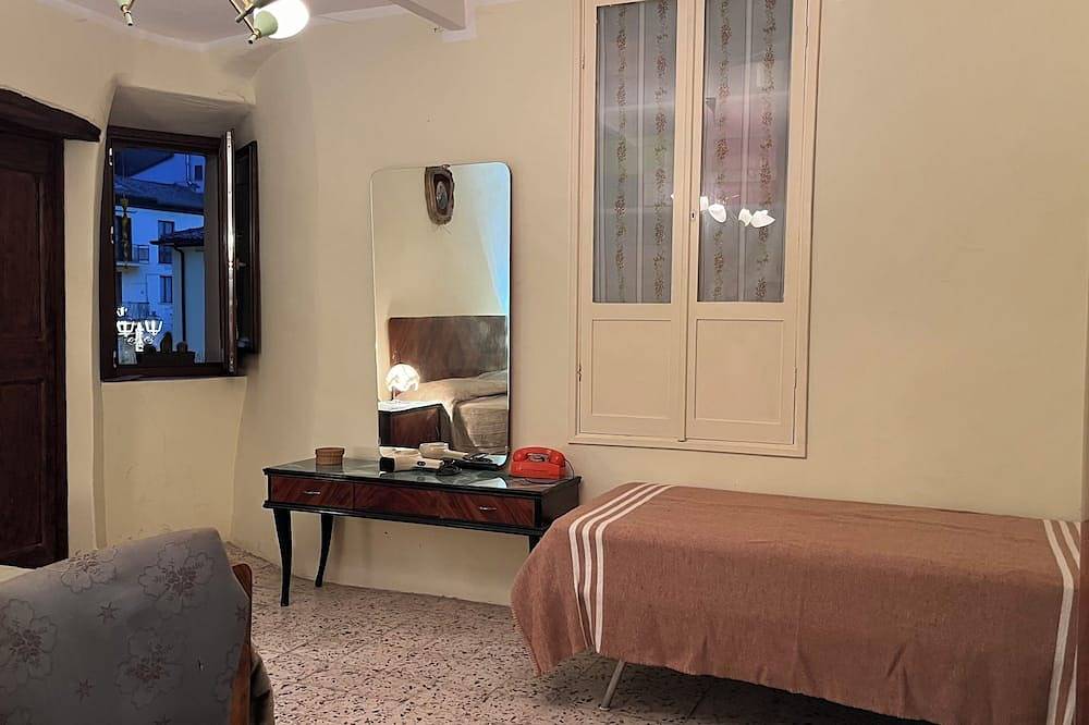 Appartamento intero, Casa Torre Metabo - Una Camera da Letto Appartamento, Ospiti Massimo 6 in Villa Santo Stefano, Provincia di Frosinone