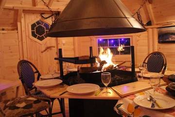Maison de campagne pour 14 personnes, avec jardin ainsi que jacuzzi et terrasse, animaux acceptés dans Cascades du Hérisson