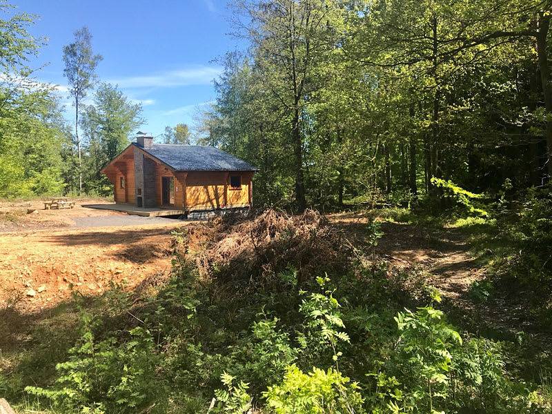 Gemütlich Ferienhaus für 8 Personen mitten in den Wäldern der Ardennen in Viroinval, Parc Naturel Viroin Hermeton