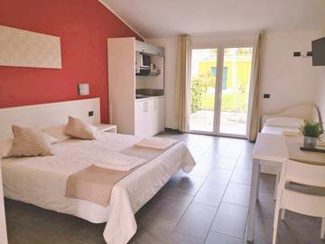 Casa Rodante para 4 Personas en Imperia, Provincia de Imperia, Foto 1