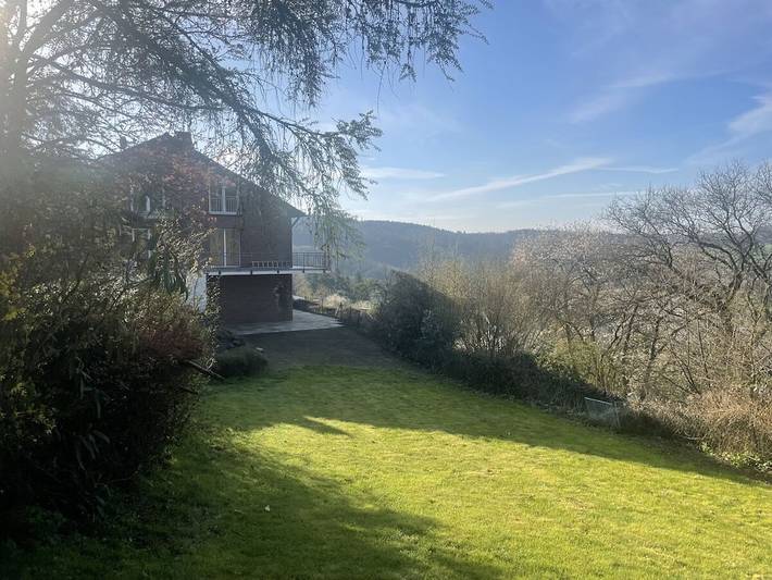 Ferienhaus für 16 Personen, mit Balkon und Terrasse sowie Pool und Sauna in Daun