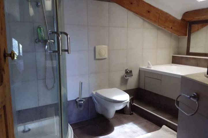 Location de vacances pour 5 personnes, avec balcon et jacuzzi à Montagny - 4