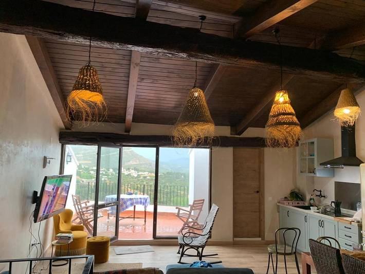Apartamento para 4 personas, con Balcón y Terraza además de Jardín y Vistas en Chulilla