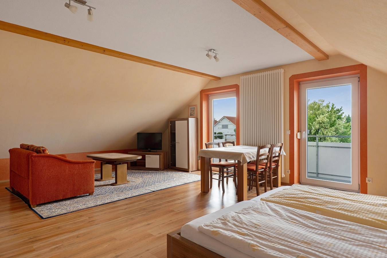 Ganze Wohnung, Apartment 'Apfelbaum' mit Balkon und Wlan in Obersulm, Kurpfalz