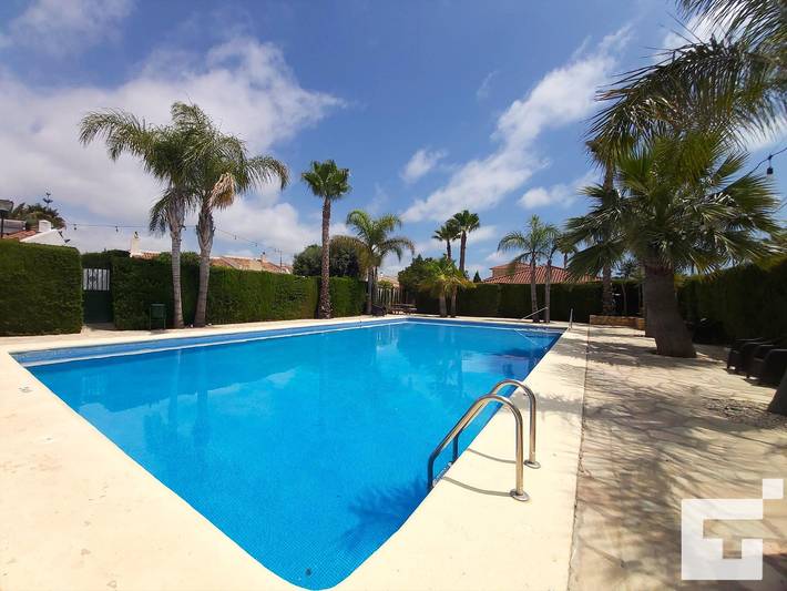 Bungalow pour 6 personnes, avec piscine, adapté aux familles à Calpe