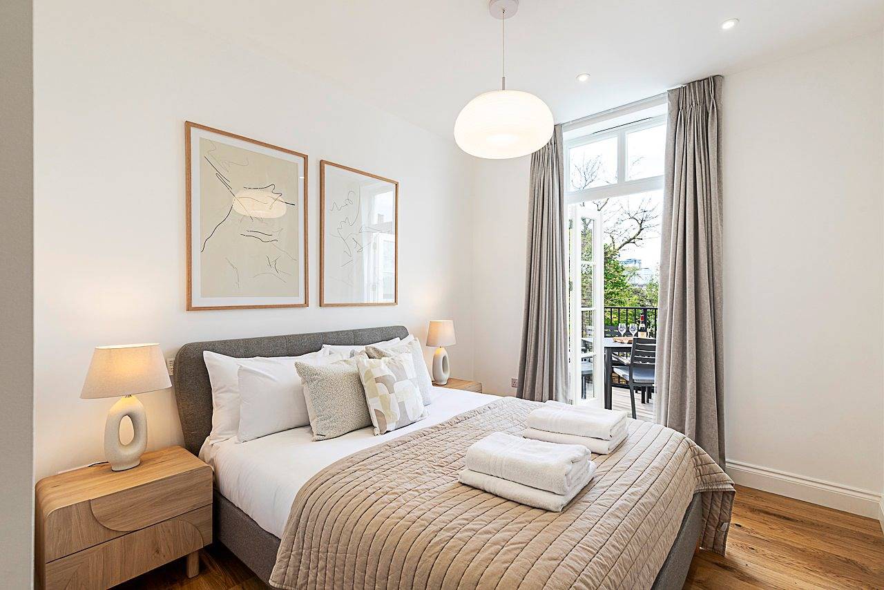 Entire apartment, Stylish Chelsea Escape with Private Outdoor Oasis! in Kensington and Chelsea, London