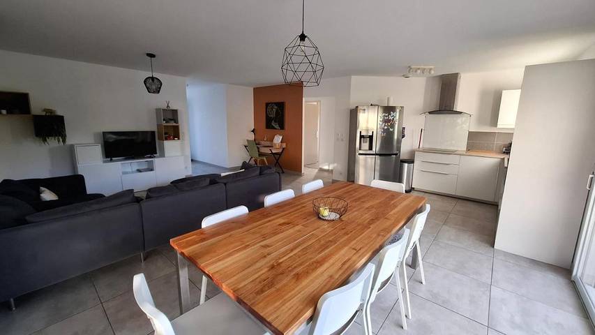 Location de vacances pour 8 personnes, avec piscine et jardin à Ucel - 2