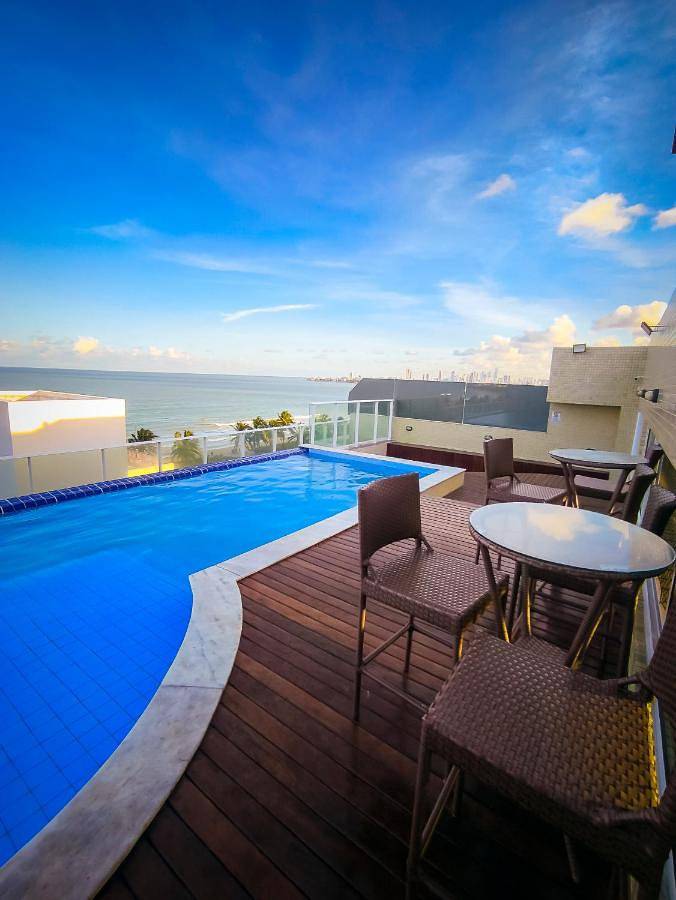 Casas e apartamentos de temporada para 3 pessoas, com vista e piscina e ainda balcão em Cabedelo